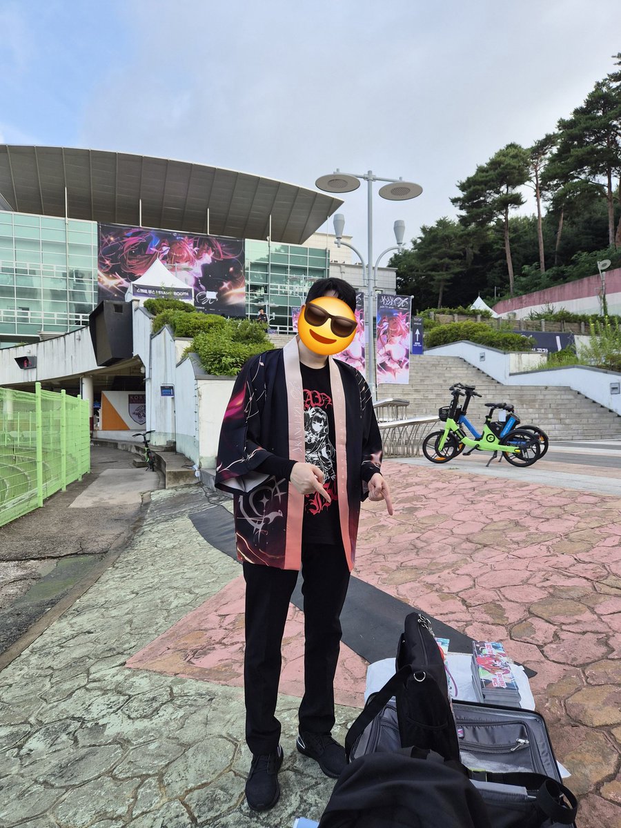 마숑🍷🩸 tweet media