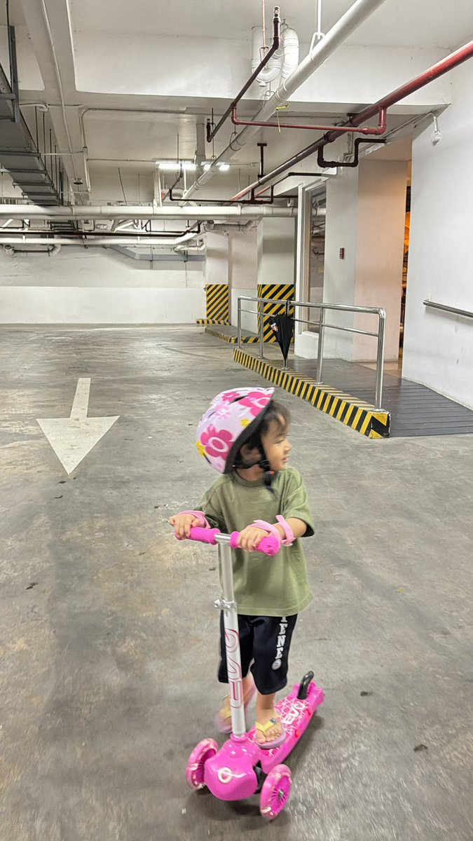 maubdlm's tweet photo. The coolest girl I know https://t.co/80ta3OTMSz