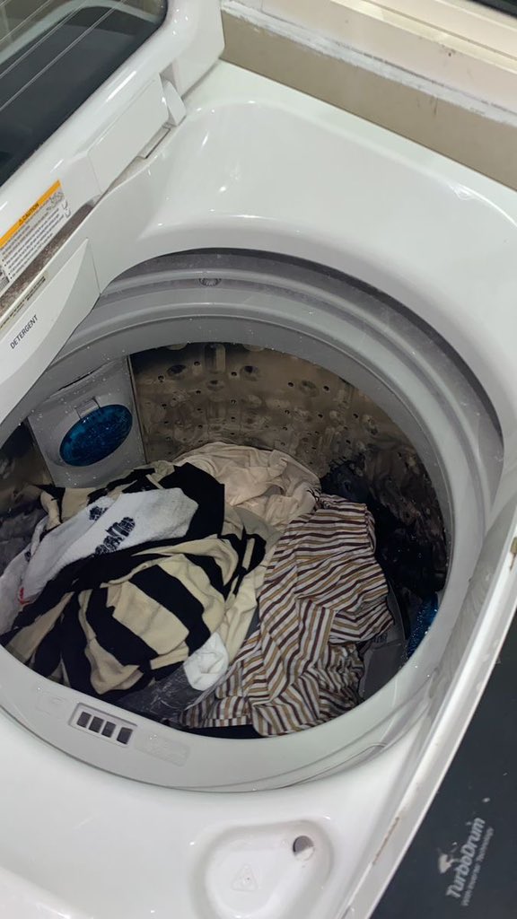 exknighttx's tweet photo. Laundry 🧺 proof https://t.co/iyhwmU3mlp
