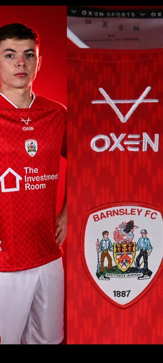 jaybfc98's tweet photo. @COYRCOYRCOYR Compare the E in Oxen on vimal's shirt vs Kelly's and the zoom in...
poor if so mate https://t.co/ZIyQqjPgFI