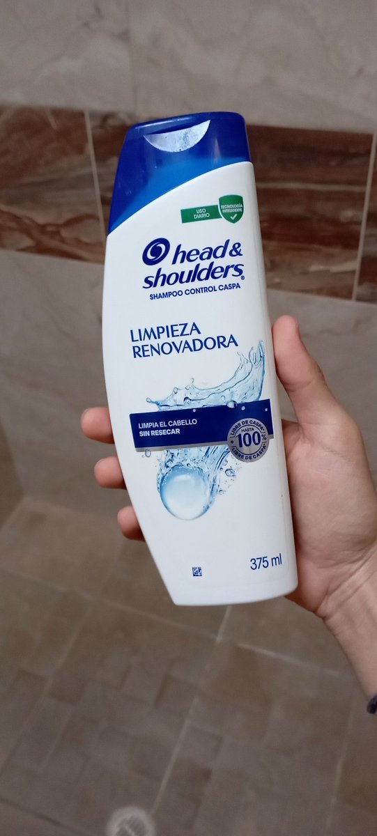 DanyJames912's tweet photo. Debería promocionarme Head and Shoulders? https://t.co/vdlGnS6LZn