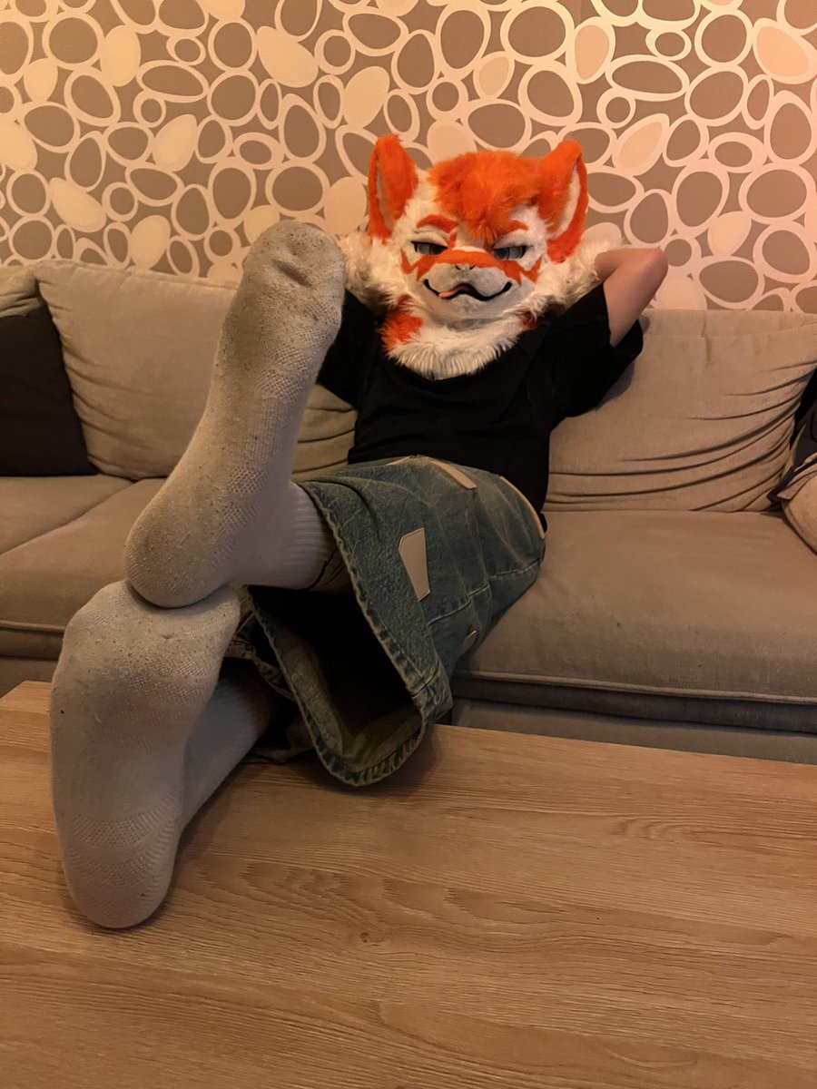 pawslop4ever's tweet photo. A few more angles from last time :3c https://t.co/6TnAVYdyZP