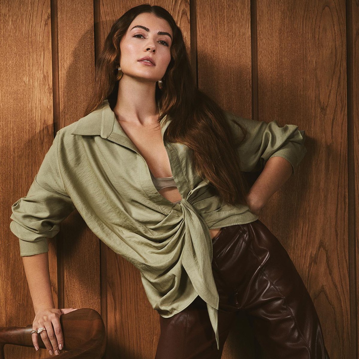 dizifilmdergisi's tweet photo. 🚨 Hande Soral’ın yeni dizisi belli oldu!
#handesoral @hndsrlFan
https://t.co/DkRmgTNpHd https://t.co/AliDmAX4lY