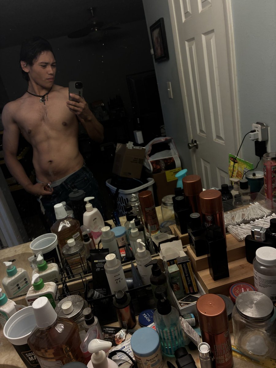 AdolfOfficalAcc's tweet photo. #atx #latino #handsome https://t.co/B5RQkw50cr
