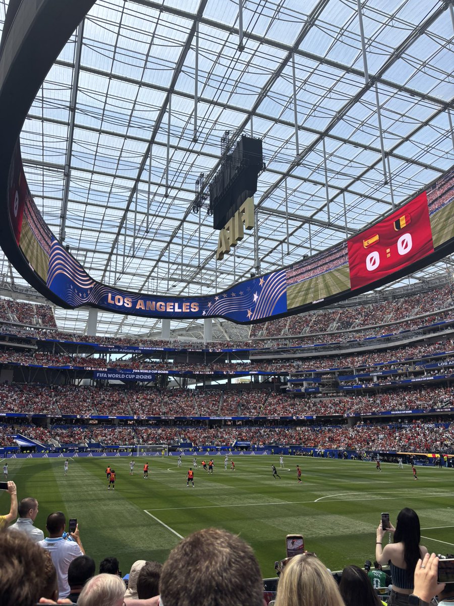 uhphrog's tweet photo. belgium vs. spain https://t.co/EO0mNCIBIh