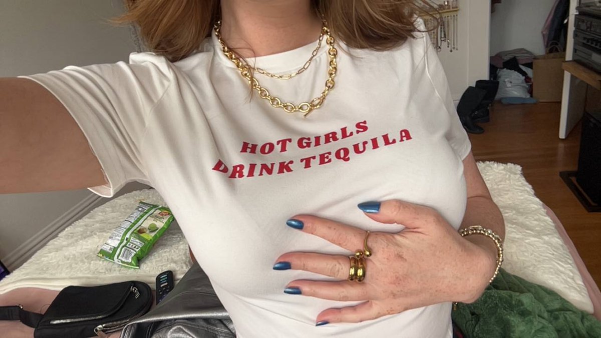 WillowRaeOnly's tweet photo. How did you spend your 4th of July?✨ Guess how I spent mine... 😏 https://t.co/oOg8jPfnKK