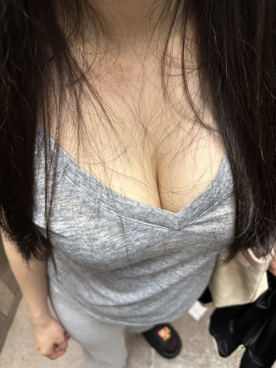 aixiaoda's tweet photo. 今日穿搭 #偷拍 #女友 #绿帽 #母狗 #淫妻 https://t.co/vzadUpqWwK
