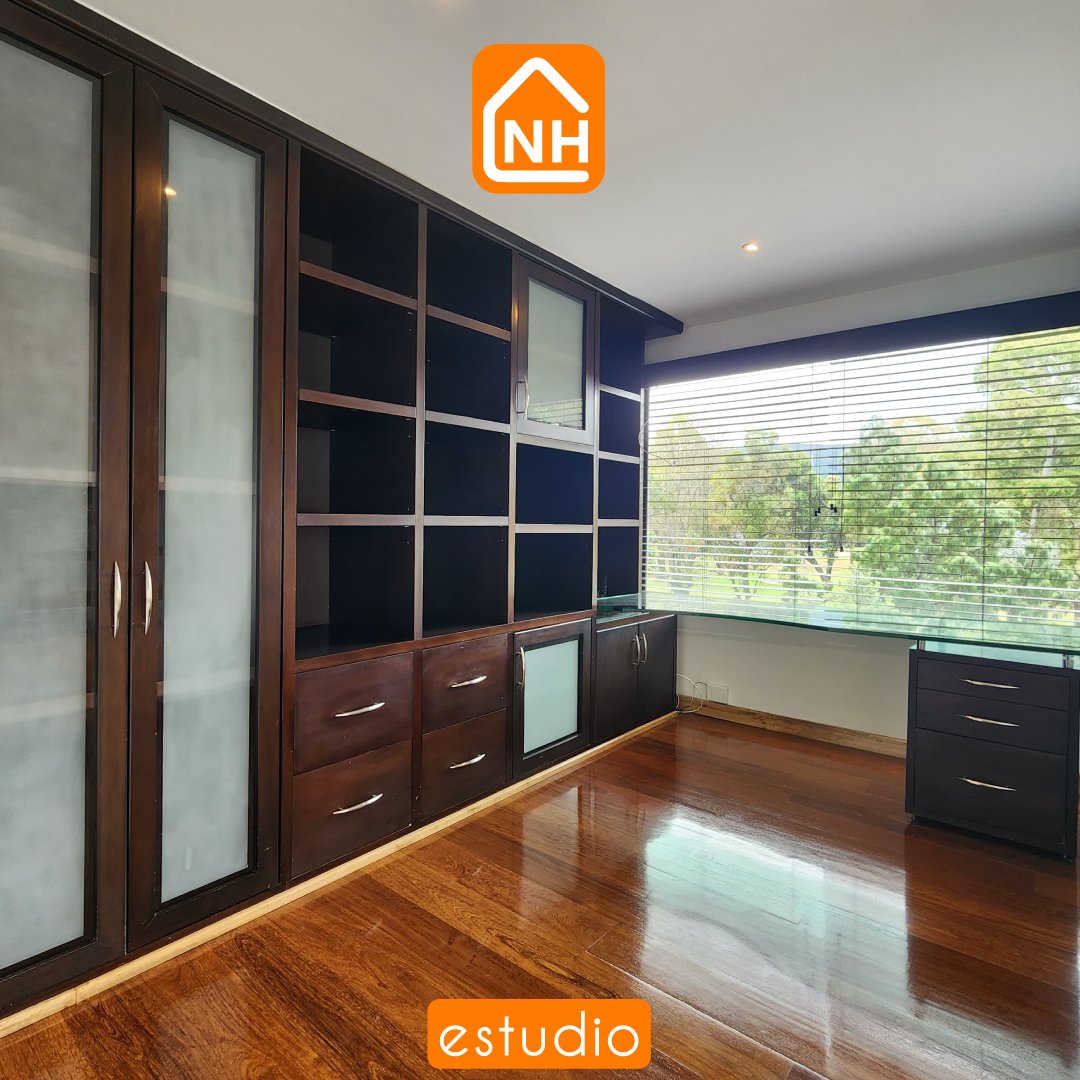 brokerNewHome's tweet photo. ⚜️ Cocina integral semiabierta
 ⚜️ Zona de ropas
 ⚜️ Puerta de seguridad
 ⚜️ 2 parqueaderos
 ⚜️ Depósito
 ⚜️ Gimnasio
 ⚜️ Sauna
 ⚜️ Cancha de squash
💰 Canon: $6.600.000 (admon incluida)
📞 Contáctanos y agenda tu visita. 
(2/2)
#arriendo #apartamento #bogota #Country #Unicentro https://t.co/ZNDzM2ZzYI