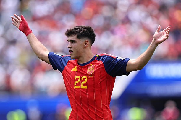 Meloslamela's tweet photo. Cubarsì sta facendo un mondiale incredibile.
Un 2007 che gioca da tanto tempo con continuità, adesso si sta consacrando per le sue capacità di gestione del pallone, nel difendere con tanto campo alle spalle e nell'aggredire la giocata avversaria.

Ora arriva il test più difficile https://t.co/Xp3kGX98Xv