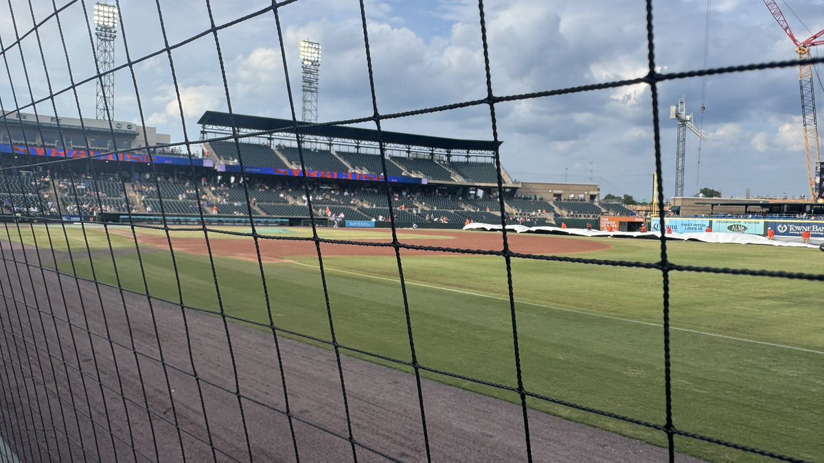 ismithKDKA's tweet photo. A trip to Virginia Beach is never complete without a stop at Harbor Park to see the @NorfolkTides play! Love this place! https://t.co/AL8LfkDslE