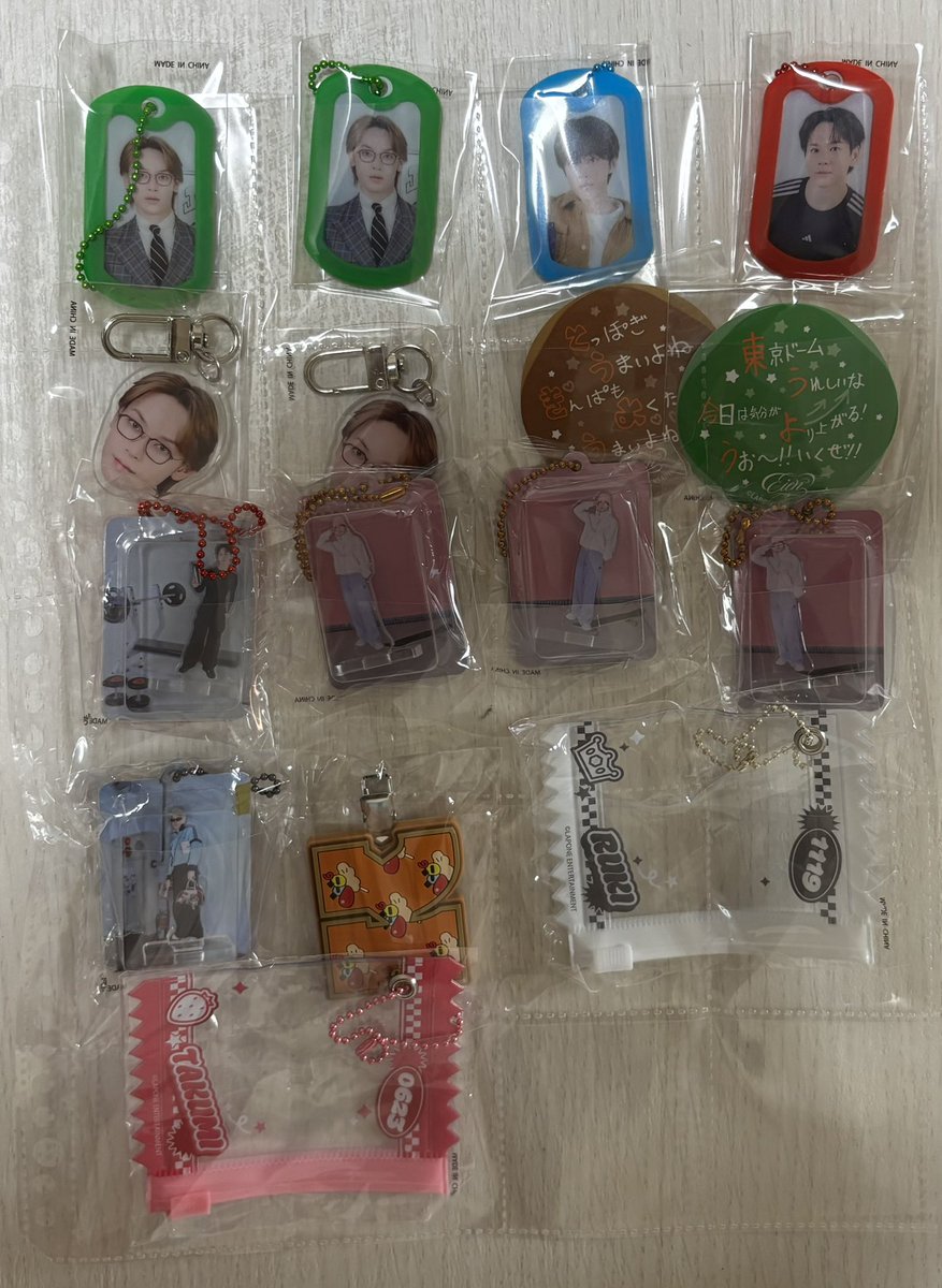 makima_jam's tweet photo. #JO1交換
【求】　
トレカ　川尻146
ペンラアクセ　木全 
缶バ　木全>>川尻

カプセルトイ　木全>>川尻　（異種検討）
※木全アクキー 川尻前髪クリップ激求→n:1検討

【譲】画像のもの（佐藤146）

ナゴド両日手渡し優先、郵送、福岡（博多天神）手渡しも検討。
お気軽にお声掛けください！ https://t.co/DE3cKDYgqn