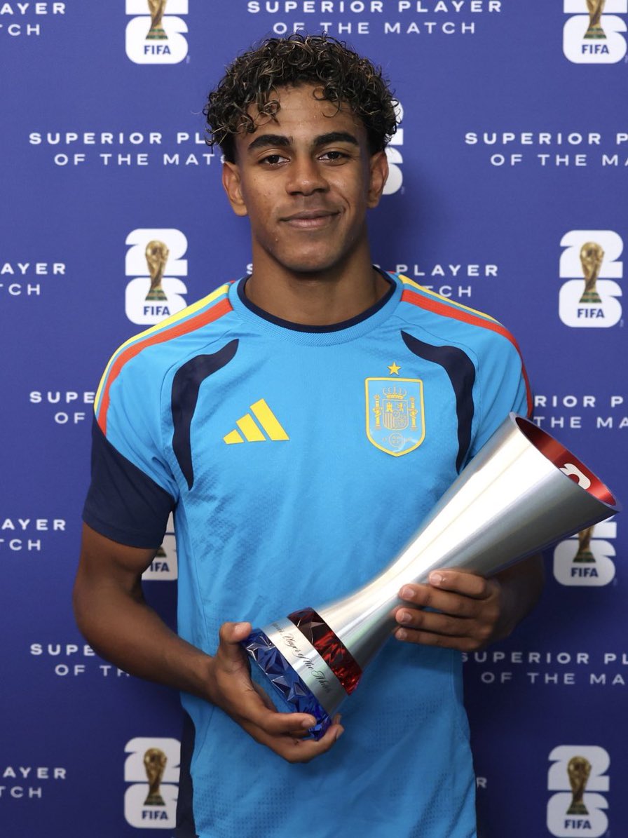 GxldeTilla's tweet photo. Hay mucha gente me da a mí que ve el fútbol con la tele apagada, como vais a rabiar con el MVP de Lamine después del partidazo que se ha cascado

Le queréis exigir a un niño de 18 años en su primer mundial lo mismo que a otros con más mundiales en la espalda

Siempre en tu barco https://t.co/yEyfvgNDkt