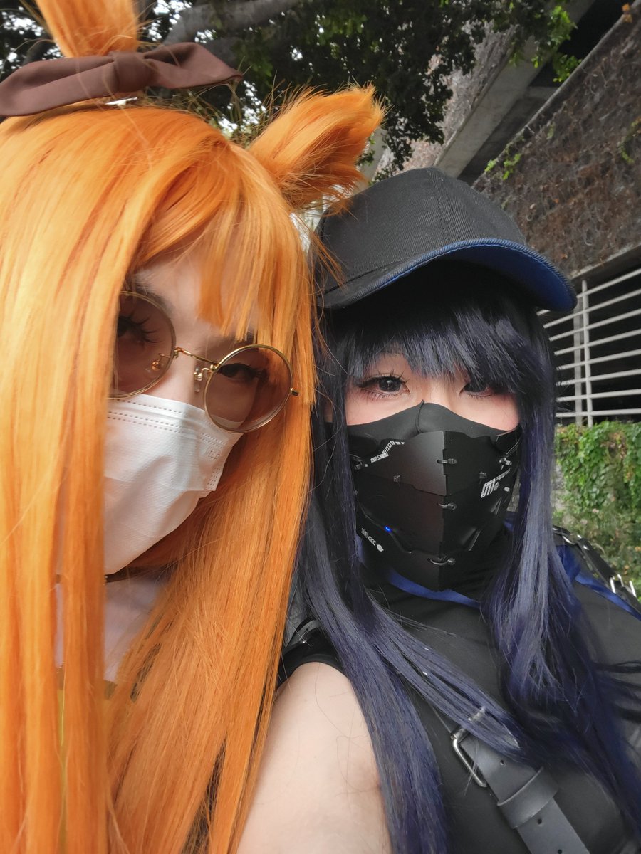 Otakyunette's tweet photo. Sorting out my AX photos. Heres some with my Oomf (@rainyblackskies) from day one https://t.co/lj1PO4qrqN