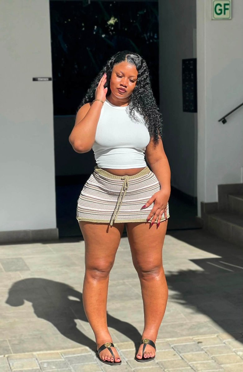 Immaculate5352's tweet photo. https://t.co/7dUG8KGKZX Carly Sibuyan 🔥🍑🤤 https://t.co/vkwFSUKq9d