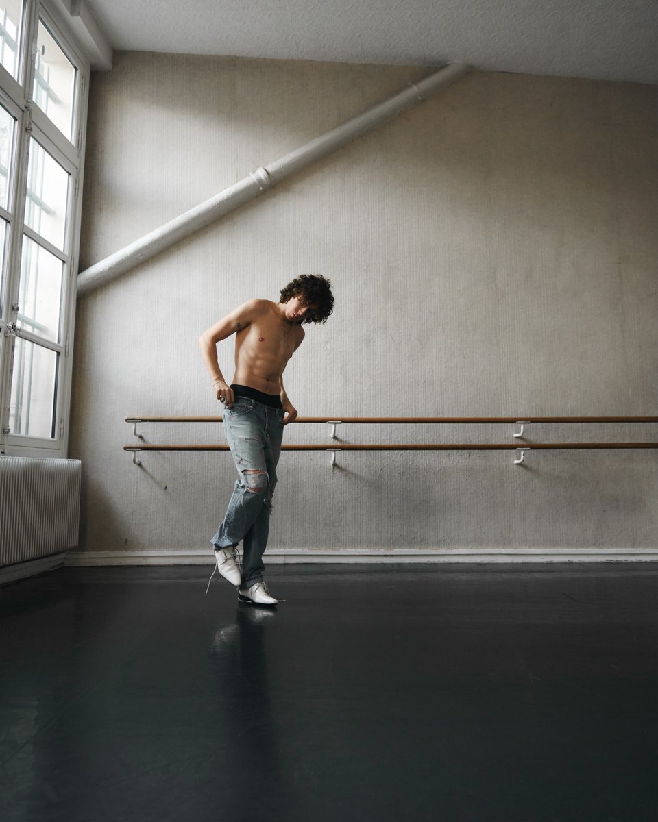 dailysib's tweet photo. nate sib for office magazine https://t.co/FcDdwGkwU3