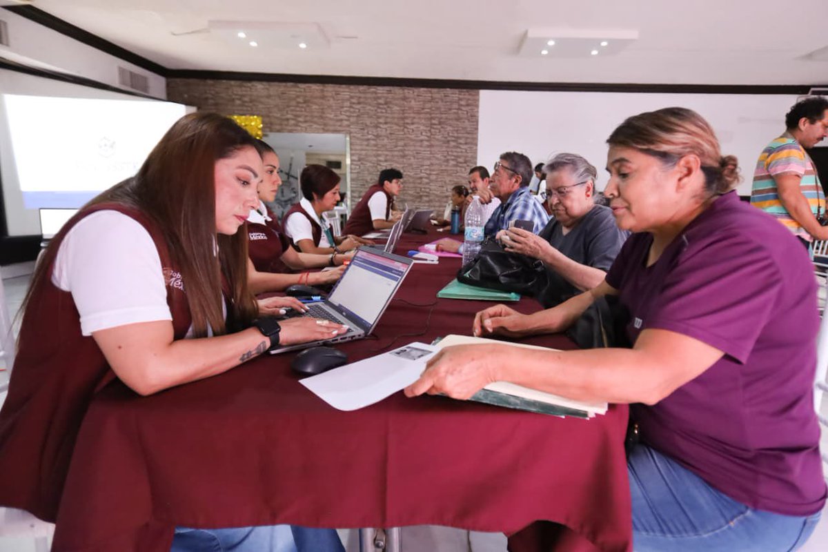 jabnelym's tweet photo. Llegó @FOVISSSTEmx en tu comunidad a Gómez Palacio, Durango, para atender y servir a la derechohabiencia y personas acreditadas. Sacamos al Fondo de la Vivienda de las oficinas para acercarnos al pueblo trabajador con trato digno. #FovisssteEsTuDerecho https://t.co/aTXVcUwfxG