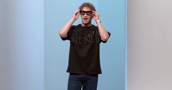 ZorzStudios's tweet photo. If users conceal the recording light on #SmartGlasses, Meta says it will disable the camera: https://t.co/FP5Rwb6USQ
#MattGrowcoot #Meta #MetaRayBan #RecordingLight #MetaSmartGlasses #privacy #technology #AISmartGlasses https://t.co/4R1YIKrAnv