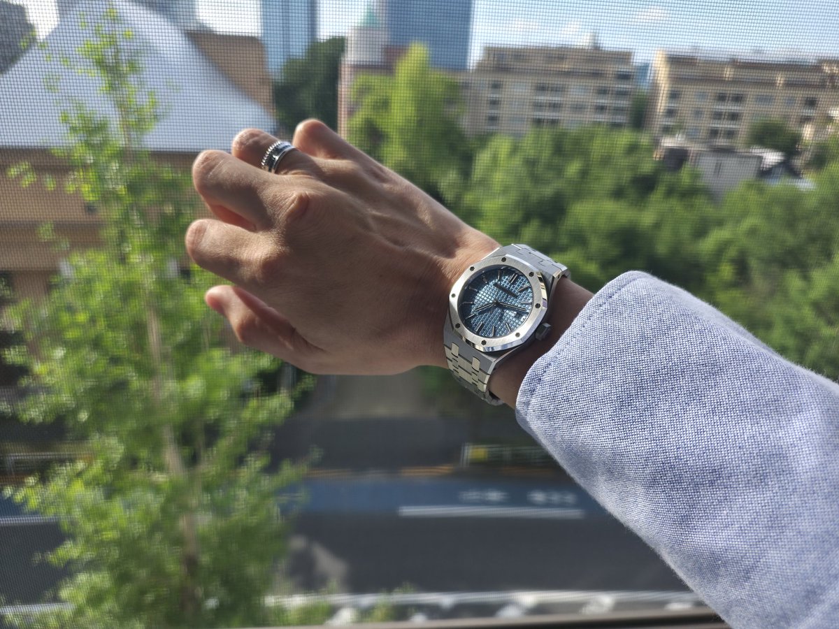 loewe0220's tweet photo. みなさん、
おはようございます🙋♂
夏に合うライトブルーのロイヤルオーク🔵
BOUCHERONのキャトルともすごく合う✨
#ロイヤルオーク
#ROYALOAK
#15550ST https://t.co/TCvjYbn0X2