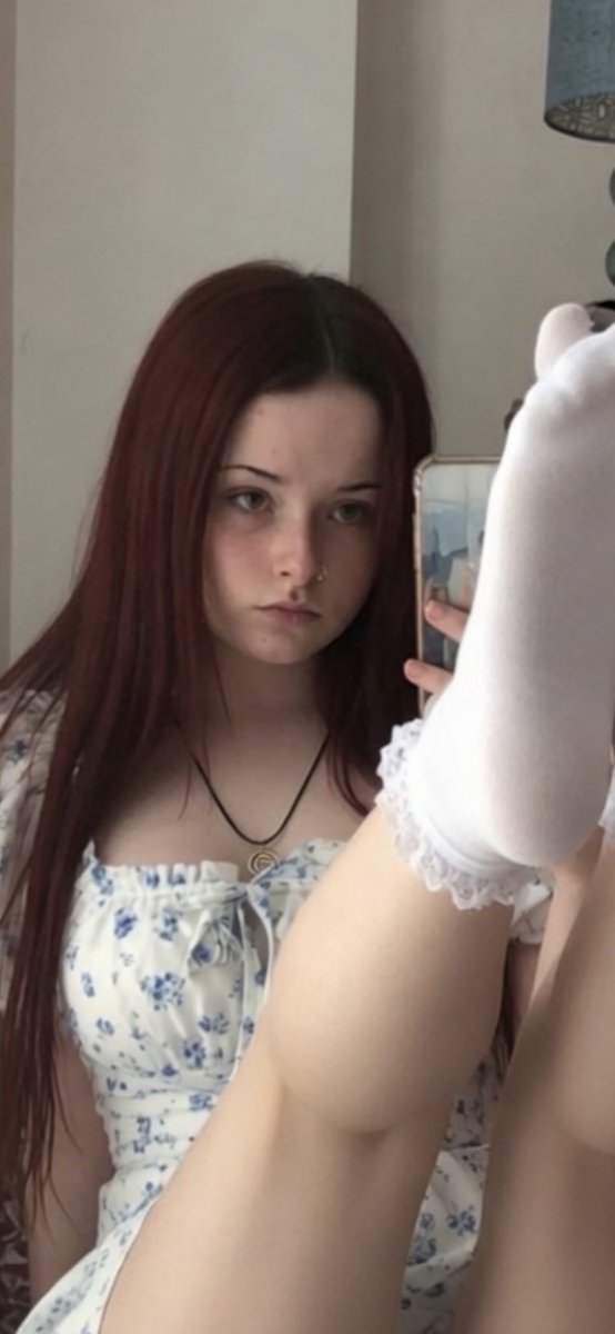 Candyapplee52's tweet photo. Anyone wanna tribute my gf? https://t.co/Pmg4MbczJM