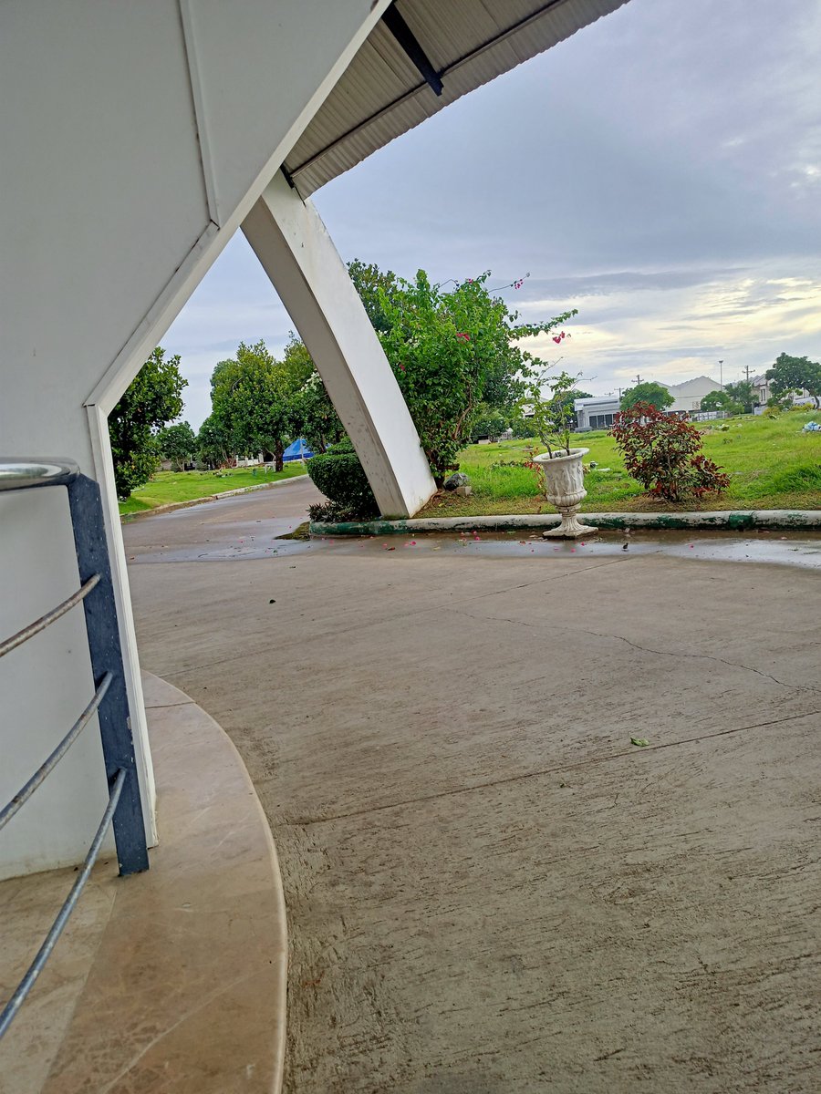 TwinkBxu's tweet photo. Ali labon mingaw💦
#jog alone 
#marigundun
#lapu2.cebu https://t.co/AJsBSWcMBq
