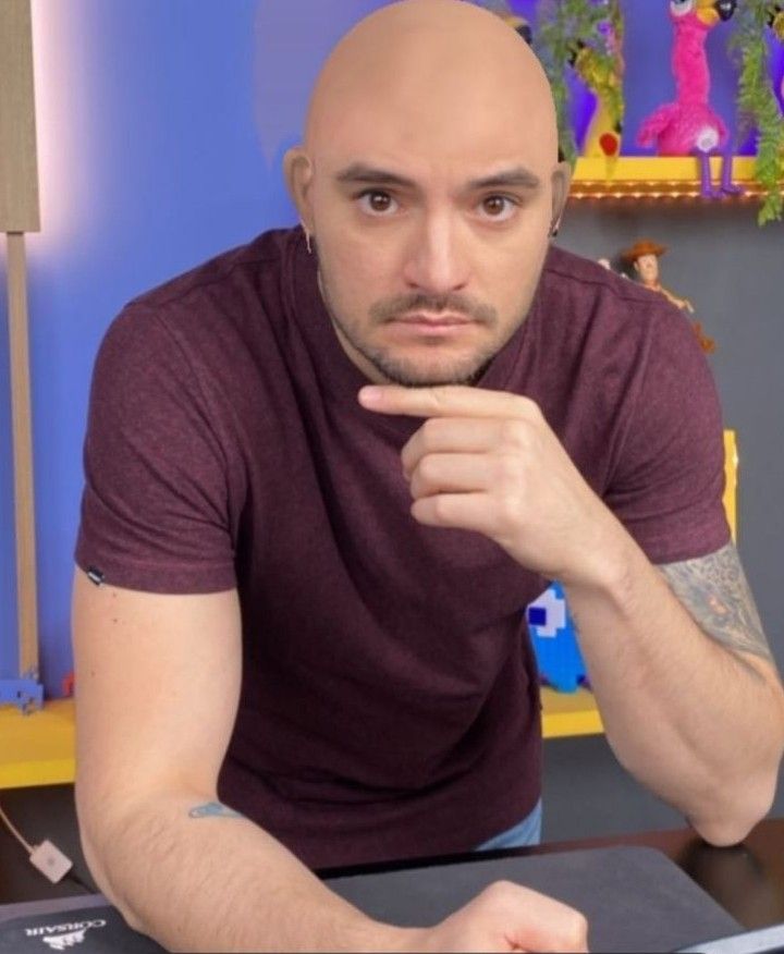souaemypera's tweet photo. @labubuneto Você se você fosse careca*** https://t.co/RlGMMK60et