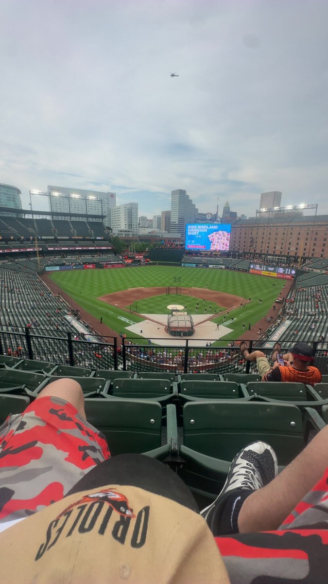 estraub2011's tweet photo. Floppy hat secured now Let’s Go Os https://t.co/j8P6Tau2ST