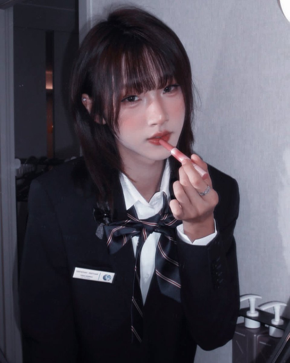 AOB02HAO's tweet photo. ⠀
⠀⠀⠀⠀⠀⠀ ⠀⠀،   𝘹𝘰𝘹𝘰⠀ ፡⠀﹫⠀𝘴𝘦𝘤𝘰𝘯𝘥𝙮𝙞𝙣𝙜⠀.ᐟ
⠀⠀⠀⠀⠀ ⠀⠀⠀𓈒 ֹ⤿ 𝗶𝗇𝗌𝗍𝖺𝗀𝗋𝖺︩︪𝗆 𝘂𝗉𝖽𝖺︩︪𝗍𝖾 › 𝘧𝘦𝘦𝘥 .ᐟ
⠀
“ Super estudante óbvio #aula ” https://t.co/BTu6MQTCgg