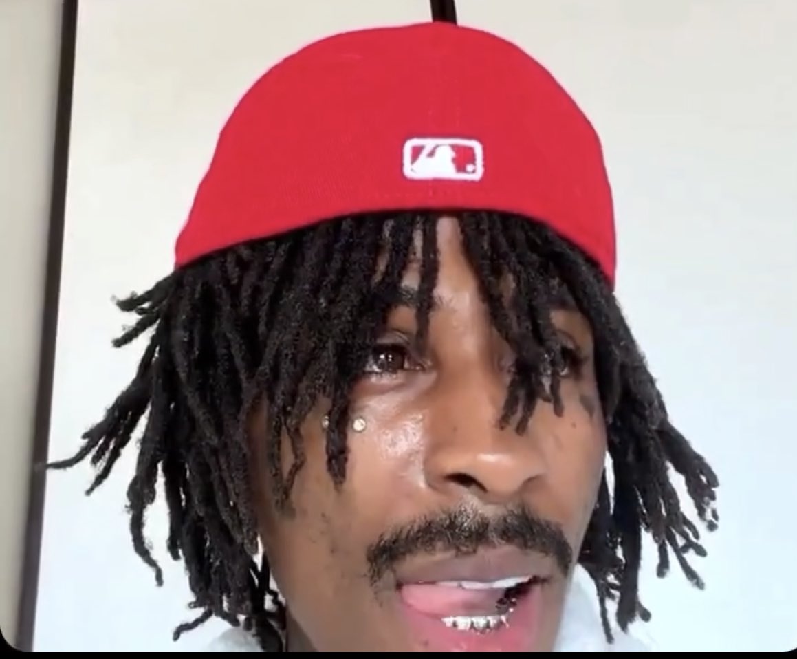mssslimeto's tweet photo. he been looking sexy asf w them grills😩😩😩😍😍😫 https://t.co/nYiXHZxlK9