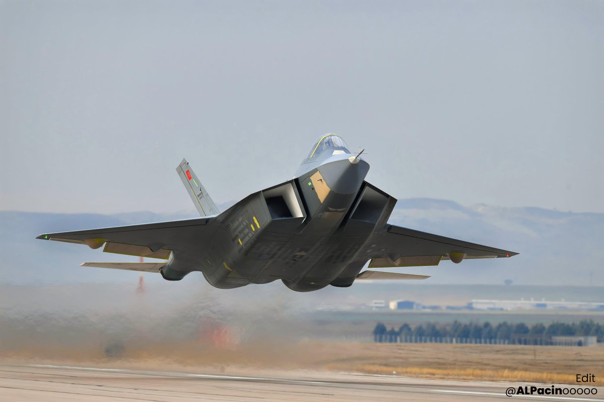 ALPacinooooo's tweet photo. Bak Yunanlı komşularım açık söyliyeyim, bırakın bu F35'ti, motordu, Patriot'tu Türkler bunları düşünüyor!

Bu ay sanırım KAAN uçacak, acayip heyecanlıyım...

Allah bir gün bu heyecanı siz de nasip eder mi bilmiyorum ama çok güzel bir duygu olduğunu söyleyebilirim...
👋😎 https://t.co/A9HwRCTMlk