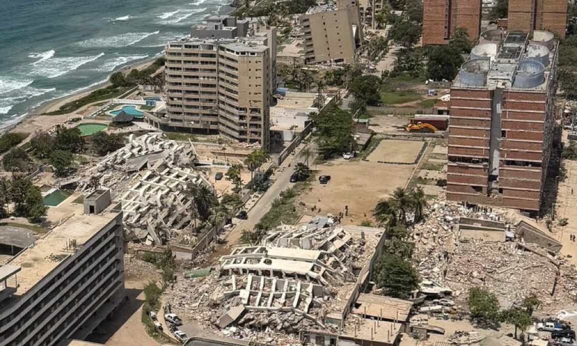 Osint613's tweet photo. At least 4,118 people confirmed dead in Venezuela earthquakes, according to BNO News.

Contributed by @AZ_Intel_. https://t.co/9lQNEru84z