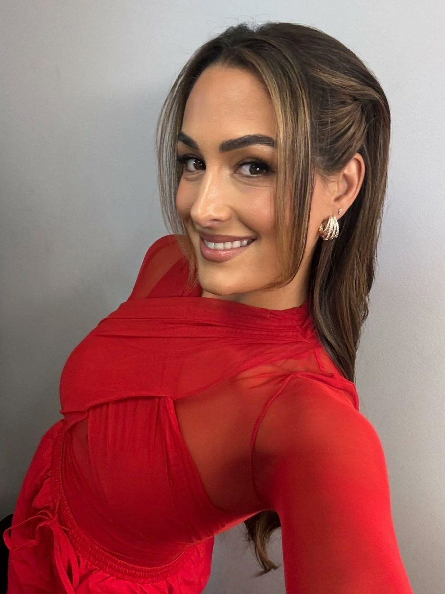 WWP245's tweet photo. Nikki Bella https://t.co/mx0KKB9AK6