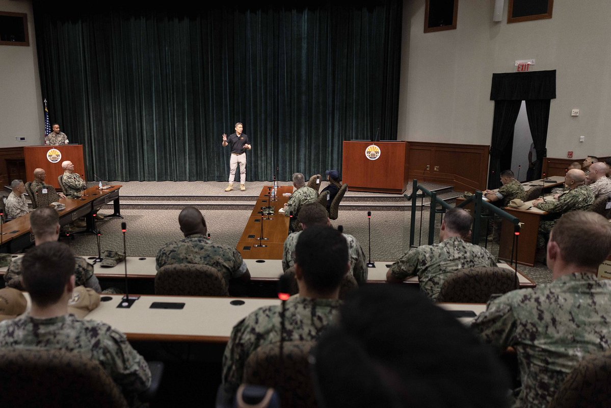 SECNAV tweet picture