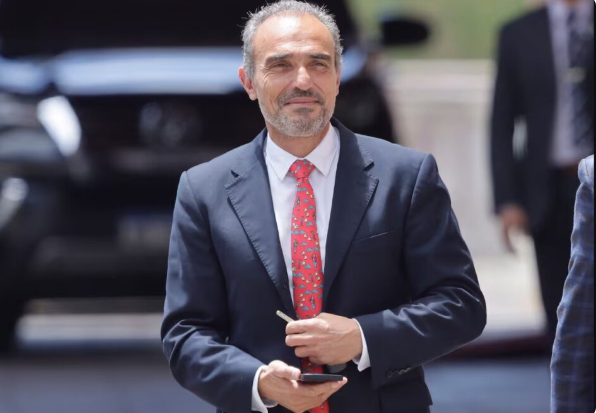 tintoyfaina's tweet photo. LOS CORRUPTOS DE LOS 90 MANEJAN EL PAIS. https://t.co/WJYJf9lIBR