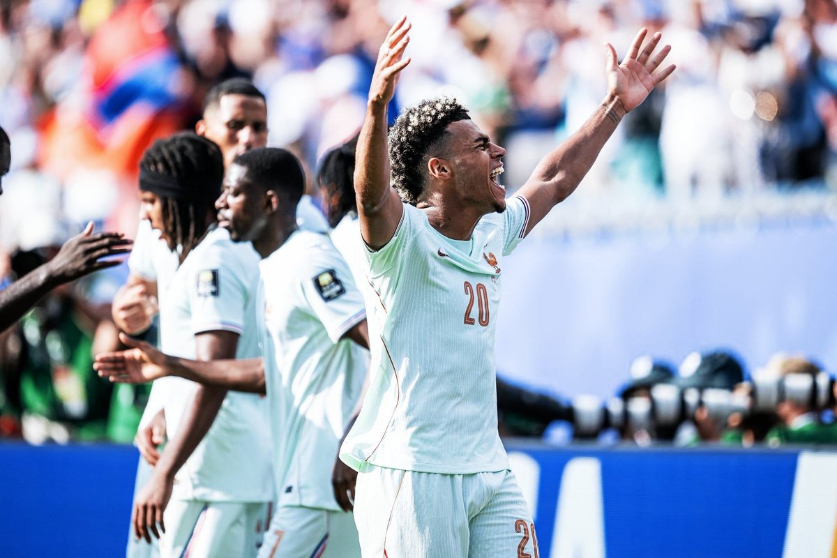 UTDPOSITIV44791's tweet photo. 🚨🗣️LUIS DE LA FUENTE ON FACING FRANCE!😱 🇪🇸

"France will be just as concerned about us as we are about them. We are the only team in the world to have beaten them in two consecutive matches." https://t.co/d3ZKTrQGsH