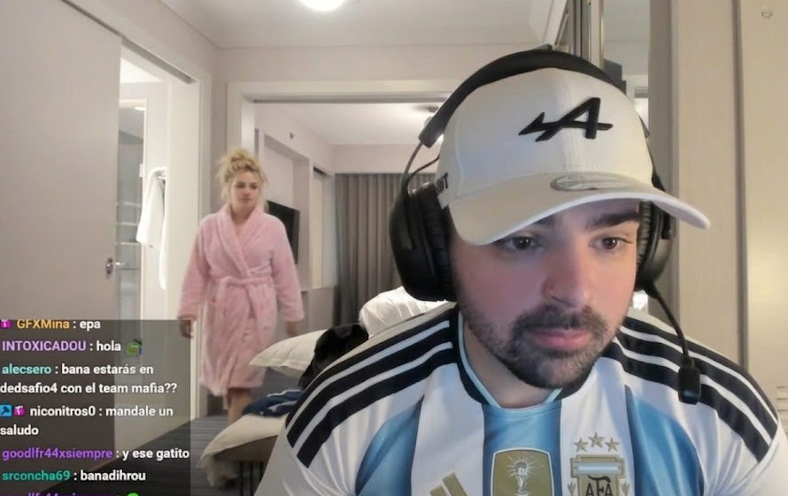 NicolasTaps's tweet photo. NO LE AVISO A LA NOVIA QUE PRENDIO STREAM JAJAJJJ https://t.co/JWqvwrOFd4