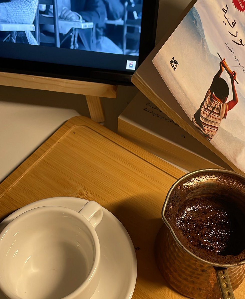 ua5b5's tweet photo. غاية المرء في هذه الحياة أن يعيش
متصالحًا مع ذاته، أن يجد ملجأً آمنًا
داخله يأوي إليه عندما تعصف به تقلبات
الدهر وحوادث الأيام ..

#بوح_آخر_الليل 💌 https://t.co/u1RwKn15Ke