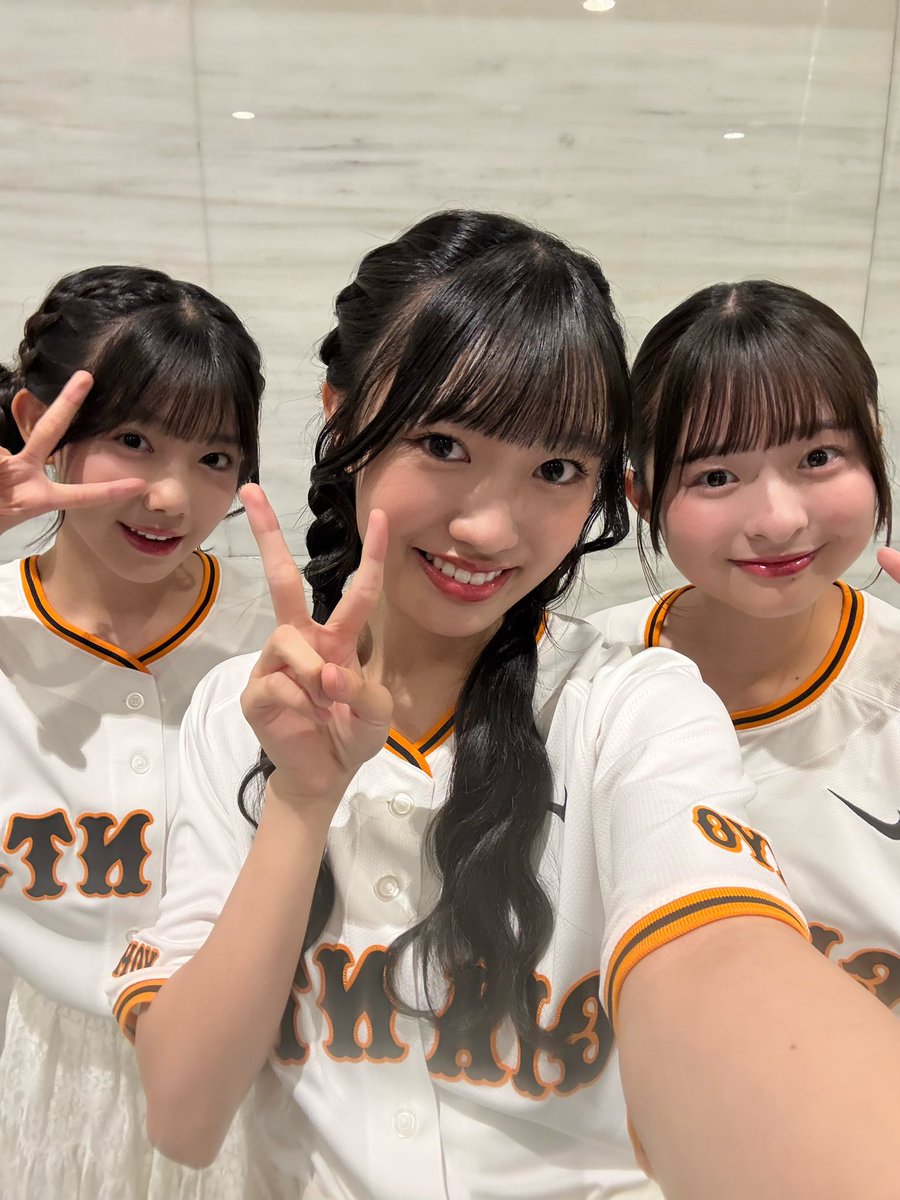aoyamananoha910's tweet photo. 巨人－阪神戦 福島県浪江町コラボイベント ありがとうございました⚾️
今年もあーりんのファーストピッチを近くで応援できて嬉しかったです!
あーりんナイスピッチでした!
浪江町のブースもありがとうございました🌸💛
#あーりん #佐々木彩夏 さん  #スタアカ #華川ゆの ちゃん #香月りおな ちゃん https://t.co/QcNCWIgAtt