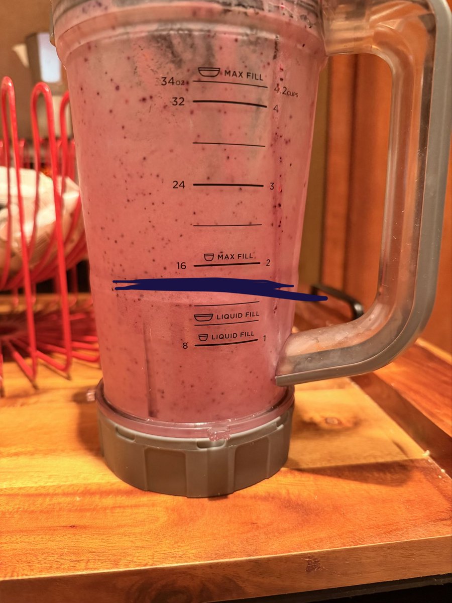 diimitrescus's tweet photo. @TrashyFallenang for ref i just got more so this is how much i have left after two 14 oz servings ^^ https://t.co/Uh0B26wfbv