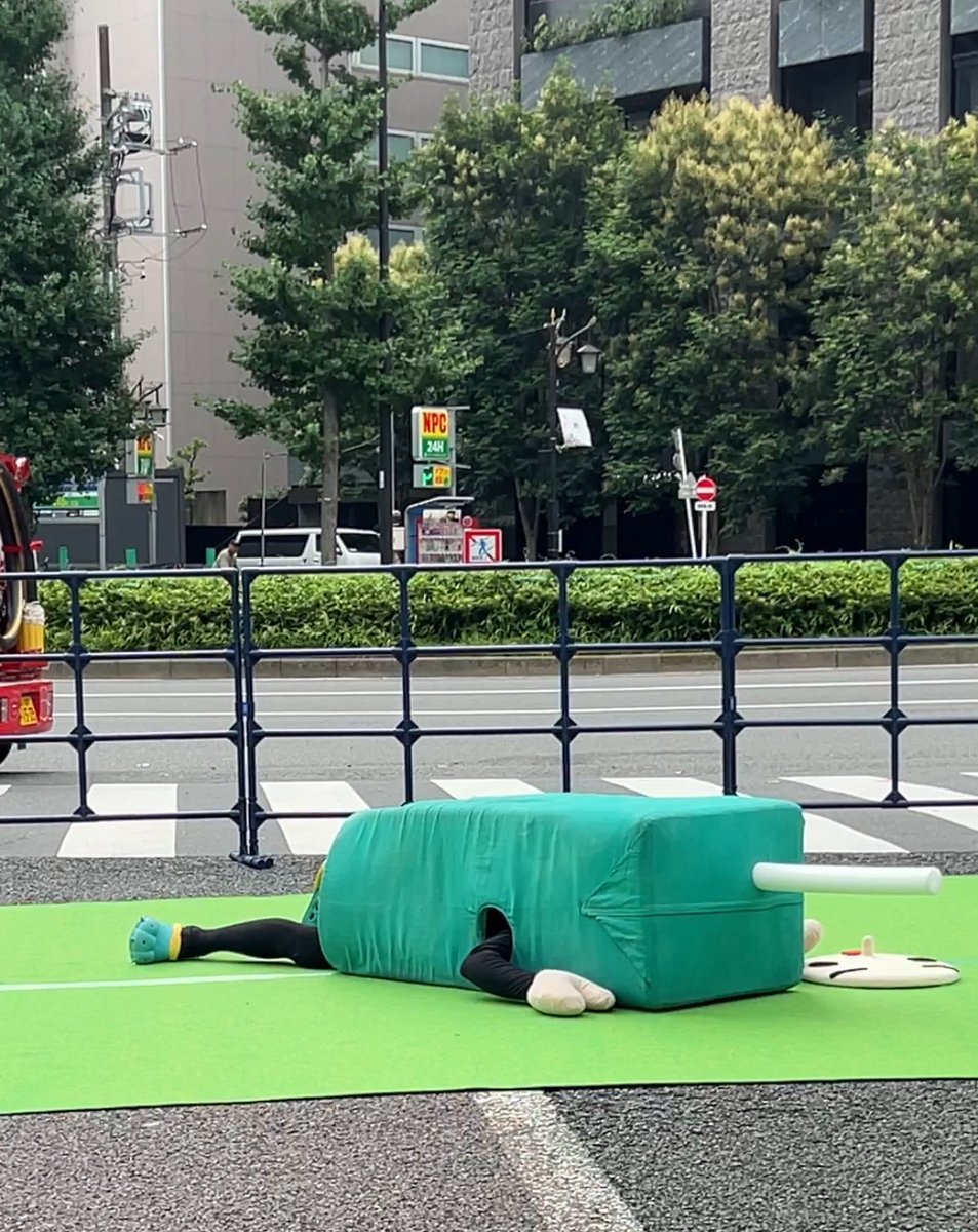 mamenitounyu's tweet photo. おはようございます。

7月11日、無事に誕生日を迎え14歳になりました。
豆乳の賞味期限はだいたい半年くらいなので、人間に換算すると2400歳くらいです。
これからも老体に鞭打って頑張ります。

ありがとうにゅう。 https://t.co/Z5VtAbaTGt