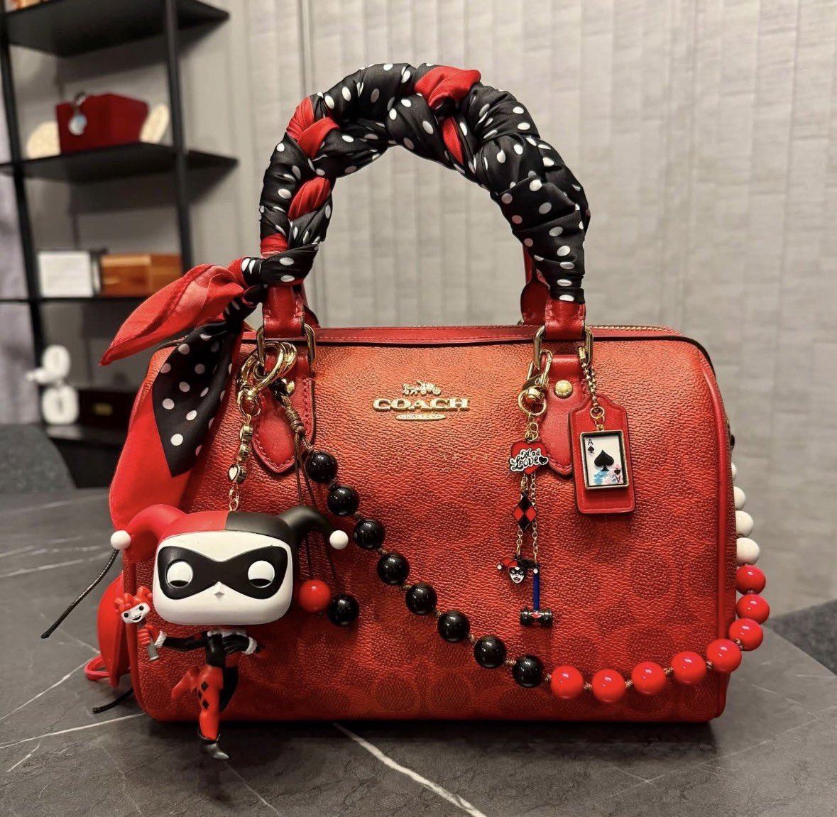 yourqweenharley's tweet photo. The Goddess wants this bag so bad!! The Beta cash cow who gets it for me will be rewarded.  Go! ❤️🖤 https://t.co/IgtFnaANVW