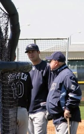 beachsnooker's tweet photo. Since it’s @Evan3Longoria Legacy Weekend, I’ll post some of my favorite #Longo pictures I’ve taken 📸😎✅ I would have loved ❤️ to listen to Zim talk to Longo with his 60+ years of baseball ⚾️ knowledge! And of course, @MaddHalos as well 💪🏻 #RaysUp #RaysBaseball @RaysBaseball https://t.co/r6Z57083bW