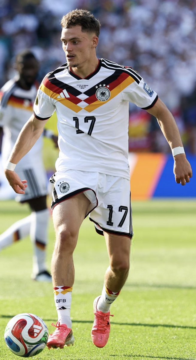 mu3vl1's tweet photo. Florian Wirtz
#DFBTEAM https://t.co/PP49DbAEOD