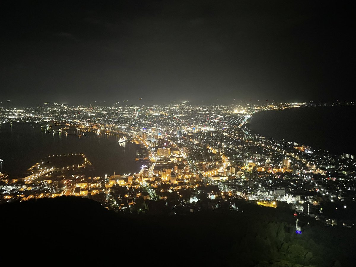 misya13kae31y's tweet photo. 函館山🚡👏🏼
昨夜はほぼ晴れ綺麗でした展望台は入れ替え制20分以上並び
「オークレート」👍🏼
おはようです
帰ります✈️ https://t.co/abvm96HiQt