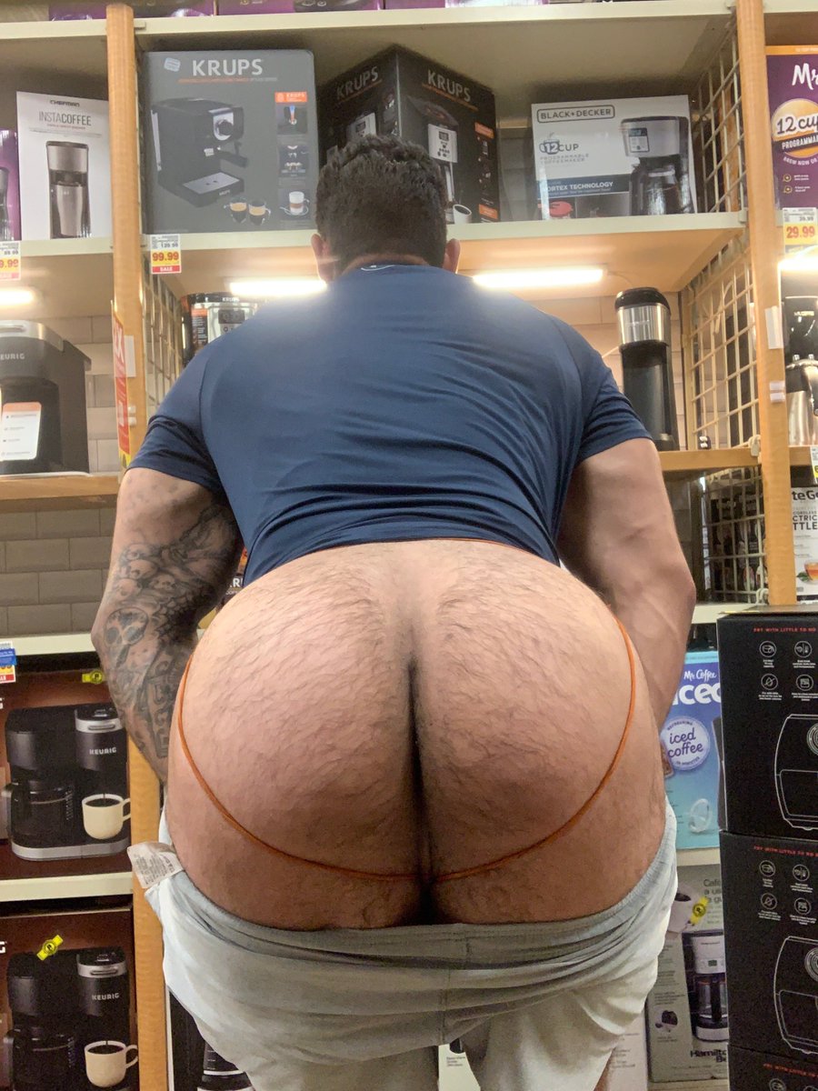 diplomat4713's tweet photo. You like my dad butt ?? https://t.co/jiZMxW20tp