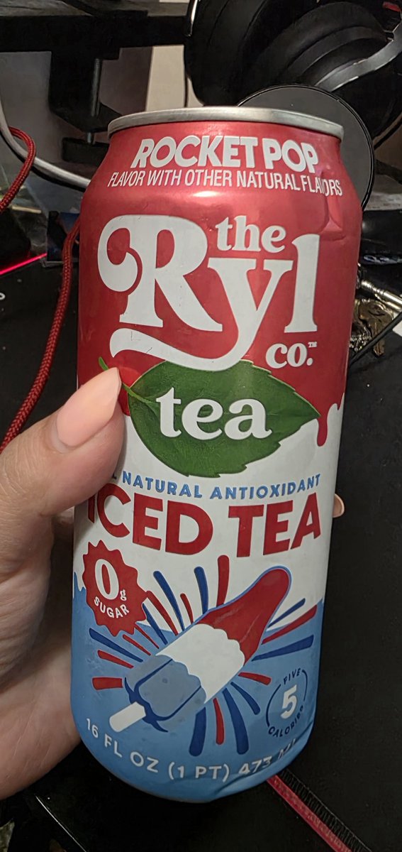 x_WitchyMama_x's tweet photo. Rocket pop iced tea? Let's see how it is. Update coming soon! 🥤 @therylcompany #ryltea #rocketpop #icedtea https://t.co/BILSMyAH2m