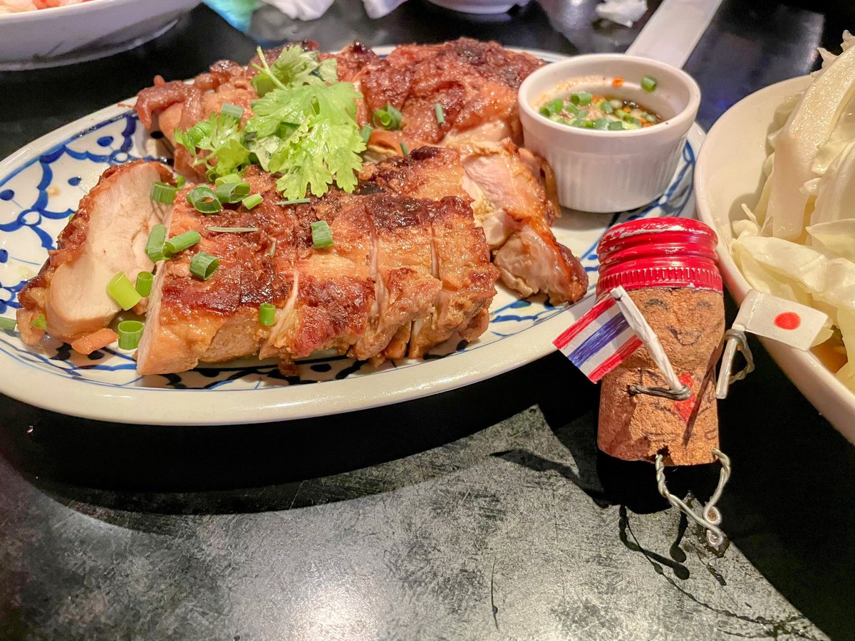 Winger2499's tweet photo. Thai Dinner
🇹🇭バーンキラオパラダイス🇹🇭
エンディさん主催の交流会で、タイ式焼肉鍋「ムーガタ」を食べました💕 https://t.co/q2odRdwgUU