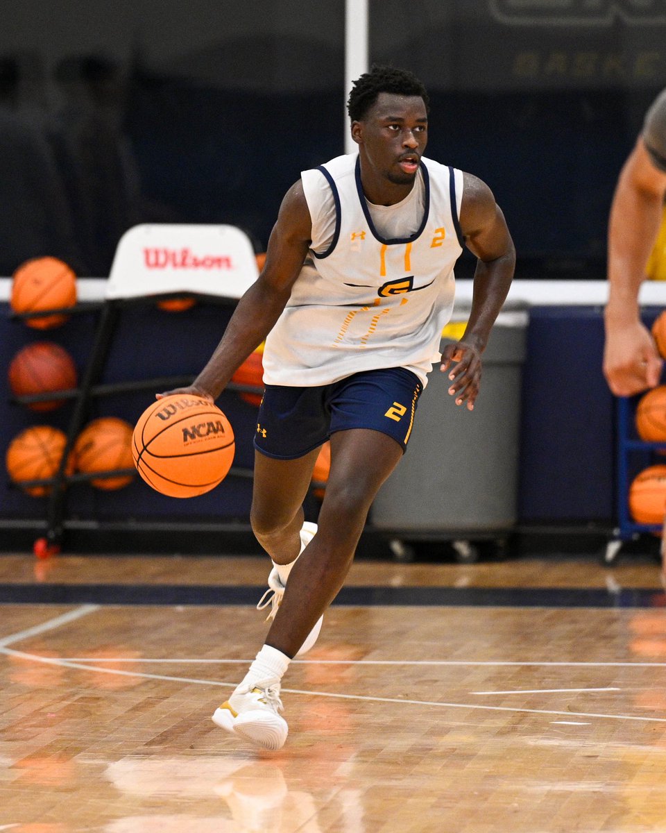 UNCGBasketball's tweet photo. Practice. Compete. Repeat. 🏀🔁
#letsgoG https://t.co/pEYh5LTtTC