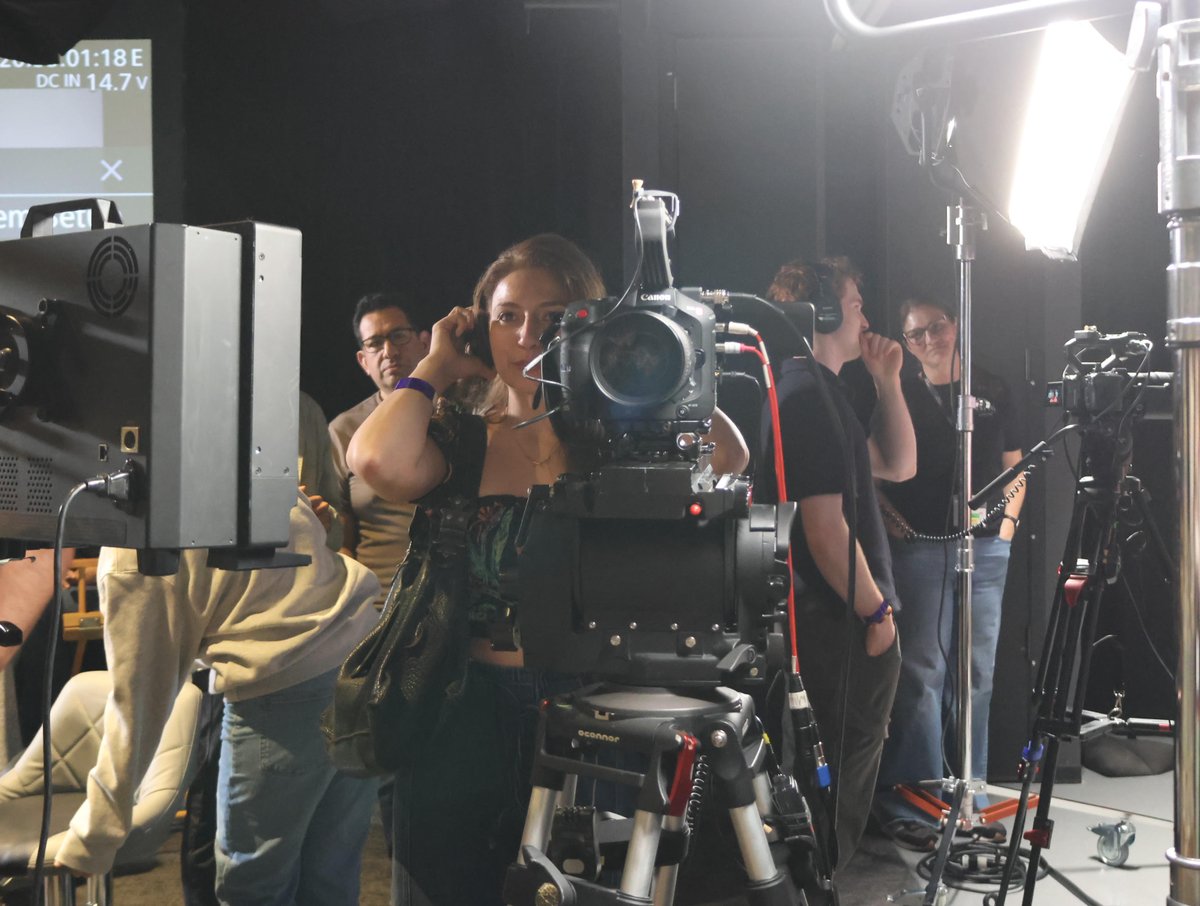 CanonUSApro's tweet photo. Nothing pulls an audience out of a beautiful shot faster than poor sound! That’s why we hosted a free audio intensive where award-winning filmmaker and sound mixer Ashley Maria led the room through the ultimate tutorial in sound production, sharing all her tips and tricks! 📷 https://t.co/Dd7JnP2f8Z
