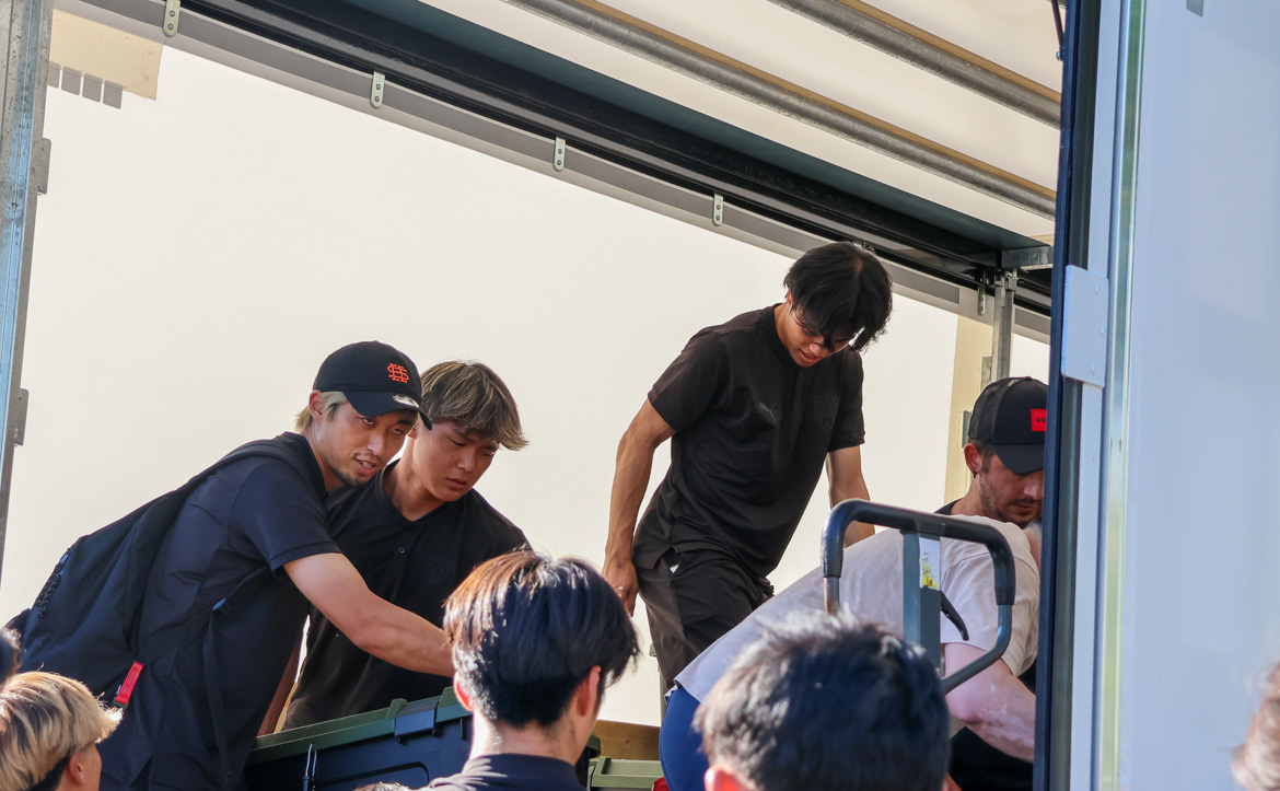 spulse_official's tweet photo. 🟠🏃‍♂️🇦🇹𝘼𝙐𝙎𝙏𝙍𝙄𝘼 𝘾𝘼𝙈𝙋 𝘿𝘼𝙔𝟭
📷フォトギャラリーを公開しました。
オーストリアキャンプ初日の様子をぜひご覧ください😊
https://t.co/QtvTejUzlS
#spulse #ONEFAMILY #欧州キャンプ https://t.co/YK0IQqoc6Z