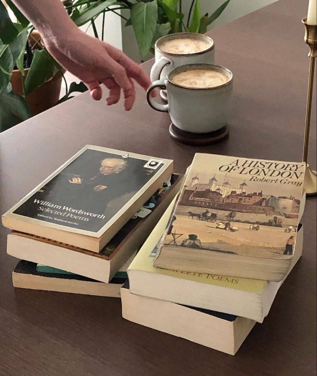 islaboards's tweet photo. finding escape in books. https://t.co/2SPNCpZ8nO